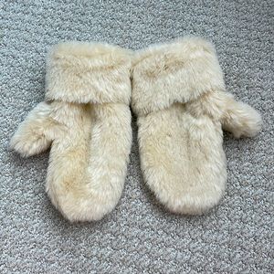 Faux fur winter gloves